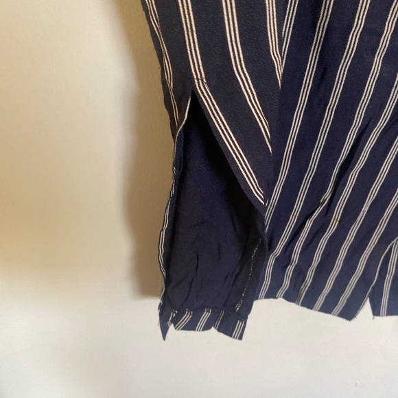 Briggs New York size large button down vest/tunic side slit - Picture 4 of 7